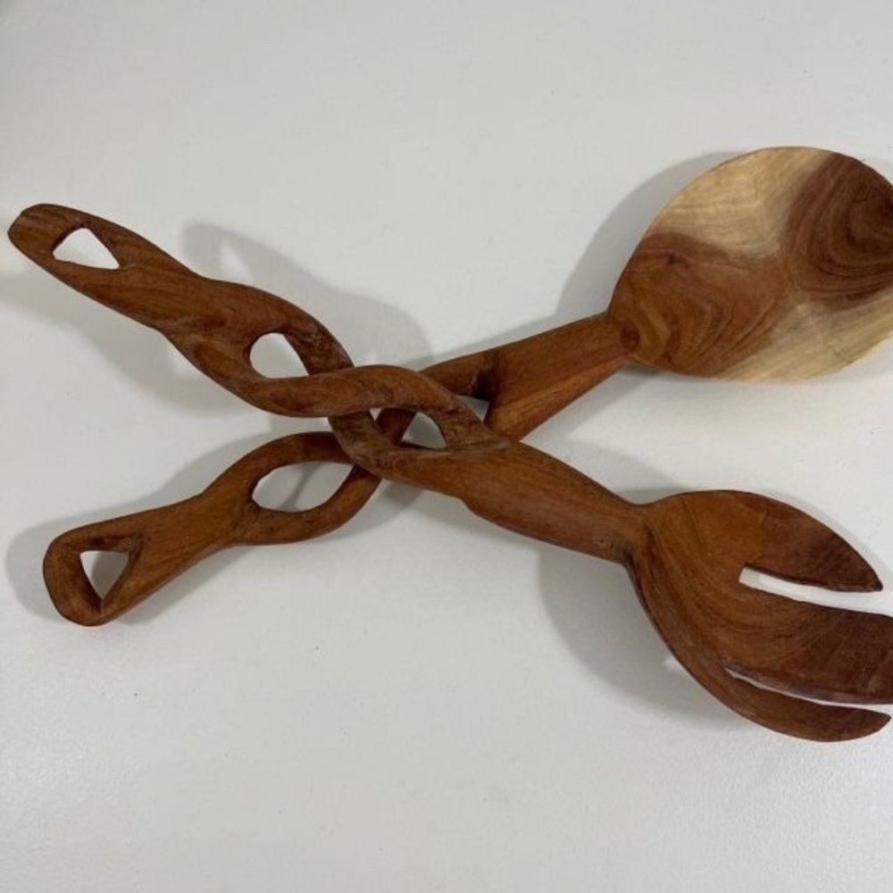 Vintage Hand Carved Wood Spiral Grip Salad Servers. (2 pc)  12"